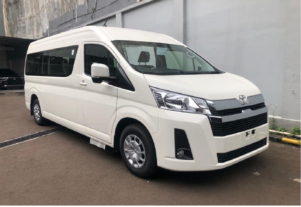 Hiace Luxury