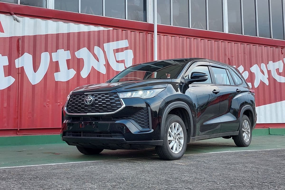 Innova Zenix G — photo 3